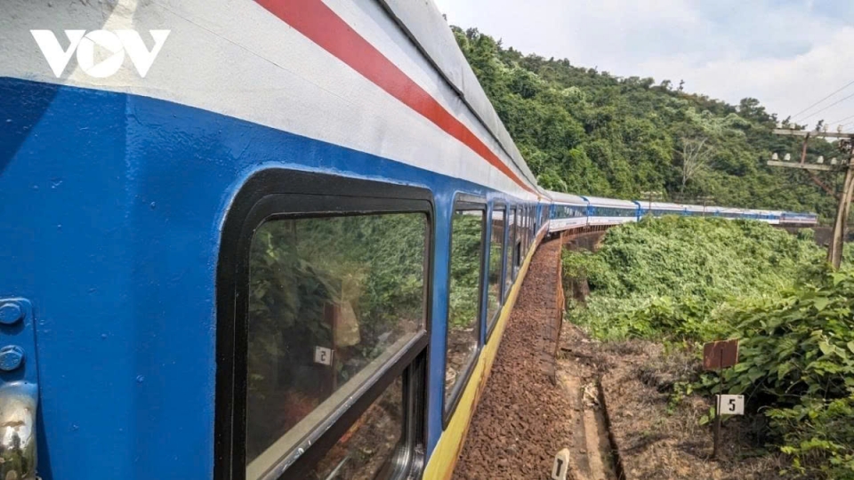Vietnam’s North-South Express named world’s best train ride
